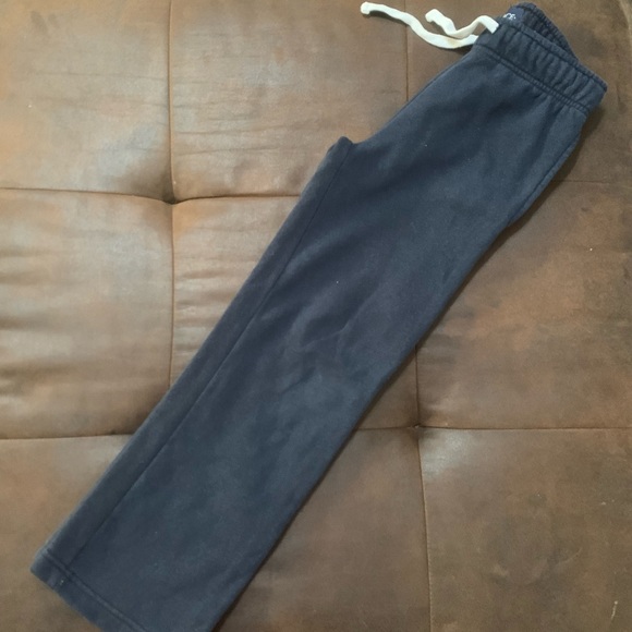 Children’s Place boys sweat pants - Picture 2 of 3